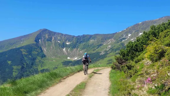 Cu bicicletele pe creasta Suhardului si-n muntii Rodnei, Muntii Nostri