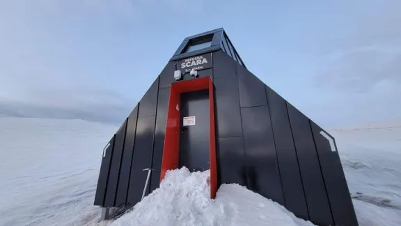 O seara de iarna la refugiul Scara in Fagaras