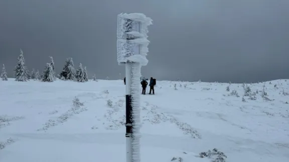 Drumeție de iarnă pe bocanci Pietrele Mărunte