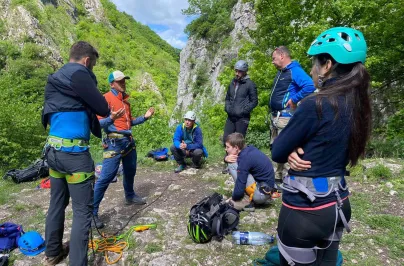 Atelierul de tehnici de baza de asigurare in abrupt si pe verticala (23 mai)