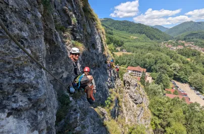 Via Ferrata "acrobatică" în Cheile Galbenului