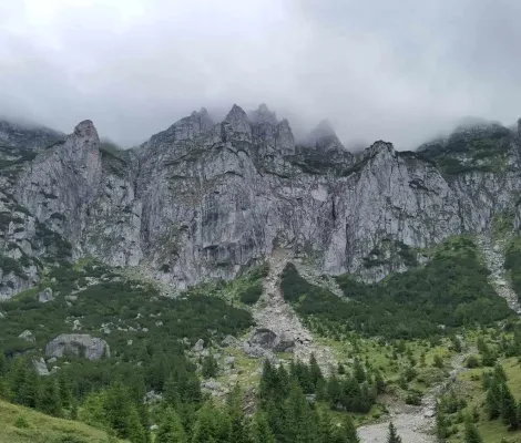 Circuit în Muntii Bucegi: Clincea + Valea Gaura