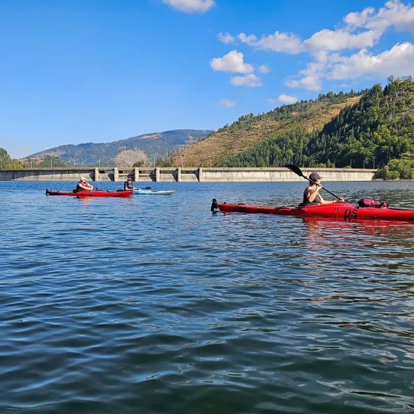 Cu caiacul pe Lacul Dragan