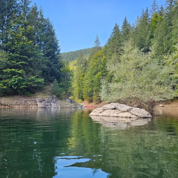 Cu caiacul pe Lacul Dragan