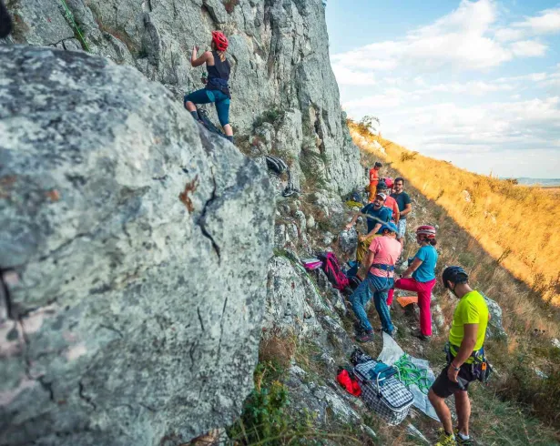 Atelier de echipament și tehnici specifice escaladei sportive la stâncă
